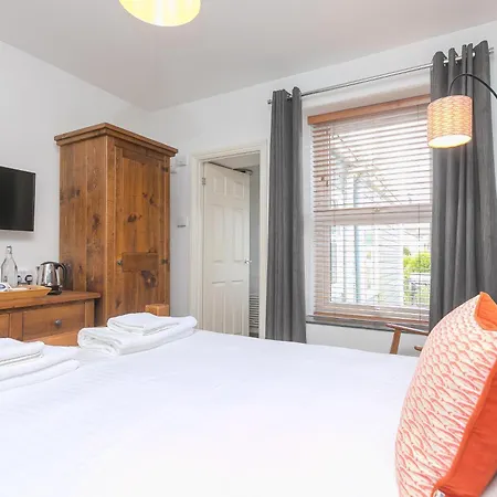 Oystercatcher Bed & Breakfast 3*